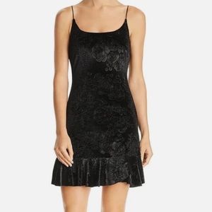 AQUA Black Floral Square Neck A-Line Velvet Dress - Women size Medium